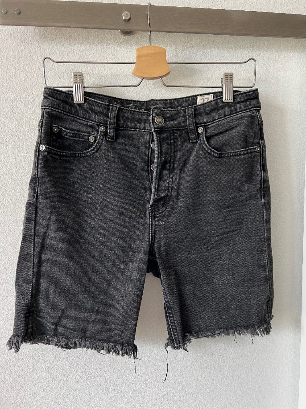 Free People Black Denim Shorts - Size 27 Raw Hem, Retro Wash,